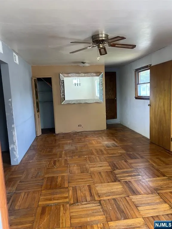27 Charles Terrace Waldwick, NJ 07463