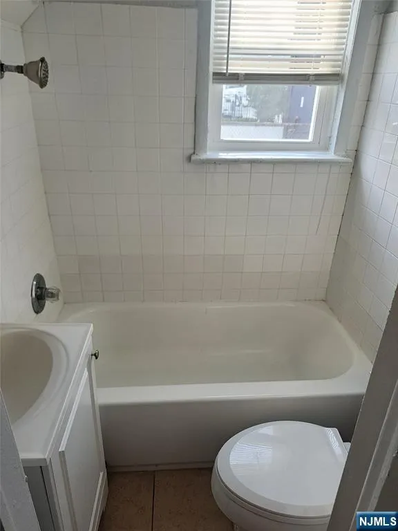 114-116 Myers 1 Hackensack, NJ 07601