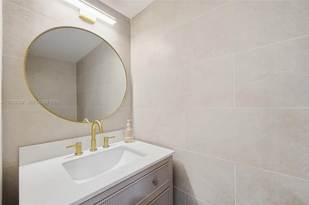 17800 Atlantic Blvd #PH3 Sunny Isles Beach, FL 33160