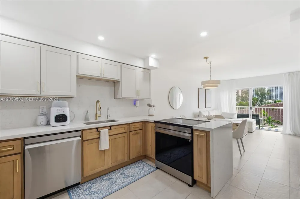 17800 Atlantic Blvd #PH3 Sunny Isles Beach, FL 33160