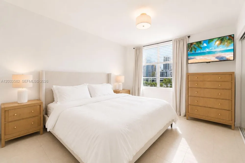 17800 Atlantic Blvd #PH3 Sunny Isles Beach, FL 33160