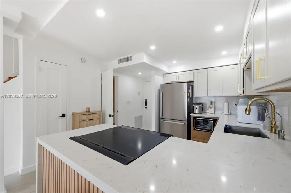 17800 Atlantic Blvd #PH3 Sunny Isles Beach, FL 33160