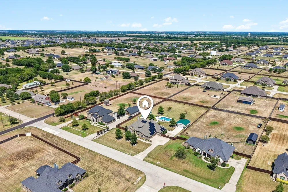 620 Cross Creek Drive Waxahachie, TX 75167