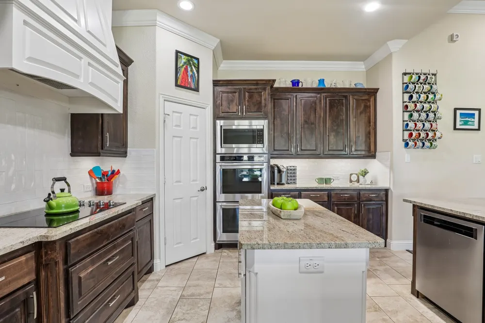 620 Cross Creek Drive Waxahachie, TX 75167
