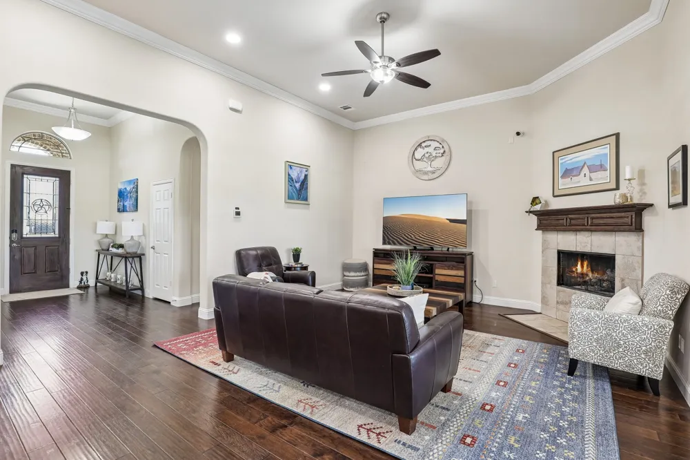620 Cross Creek Drive Waxahachie, TX 75167