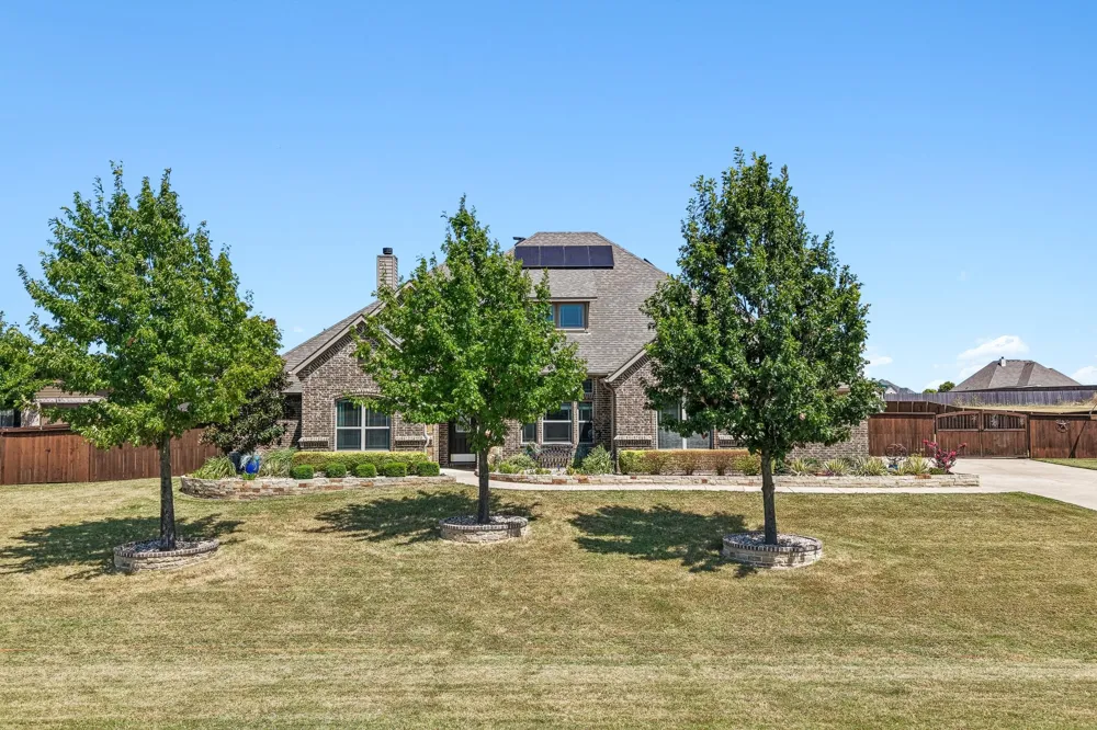 620 Cross Creek Drive Waxahachie, TX 75167