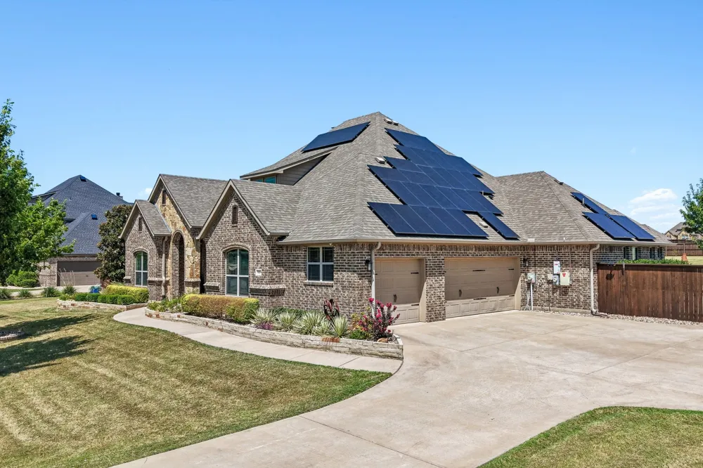 620 Cross Creek Drive Waxahachie, TX 75167