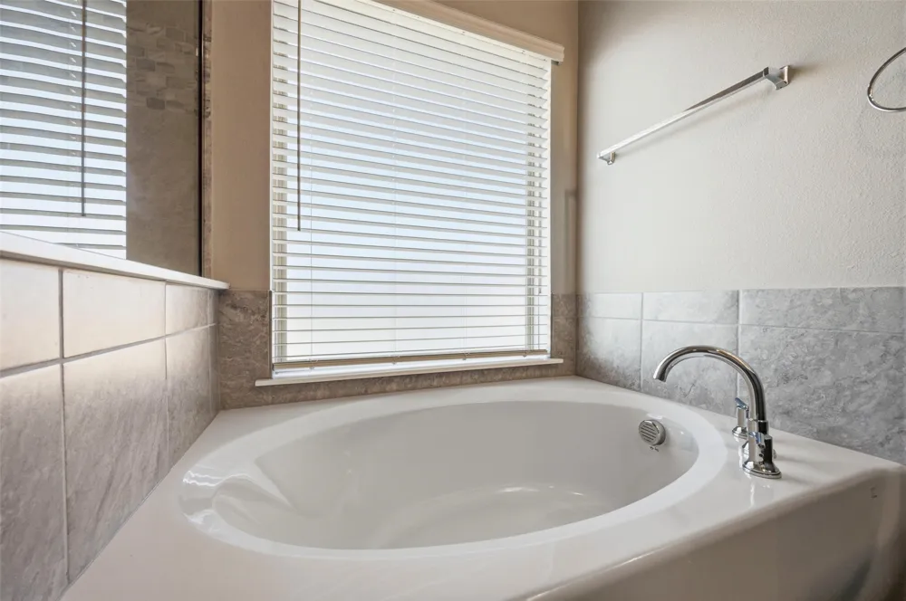 4425 Ridgehurst Lane Fort Worth, TX 76036