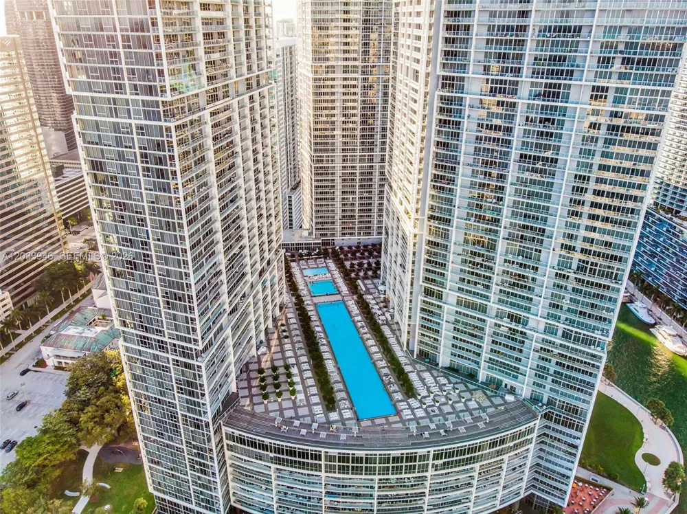 475 Brickell Ave #2215 Miami, FL 33131