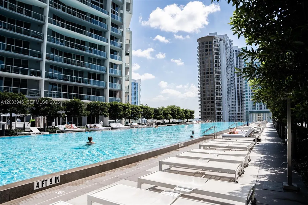 475 Brickell Ave #2215 Miami, FL 33131