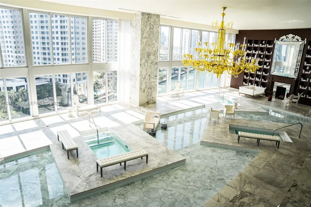 475 Brickell Ave #2215 Miami, FL 33131