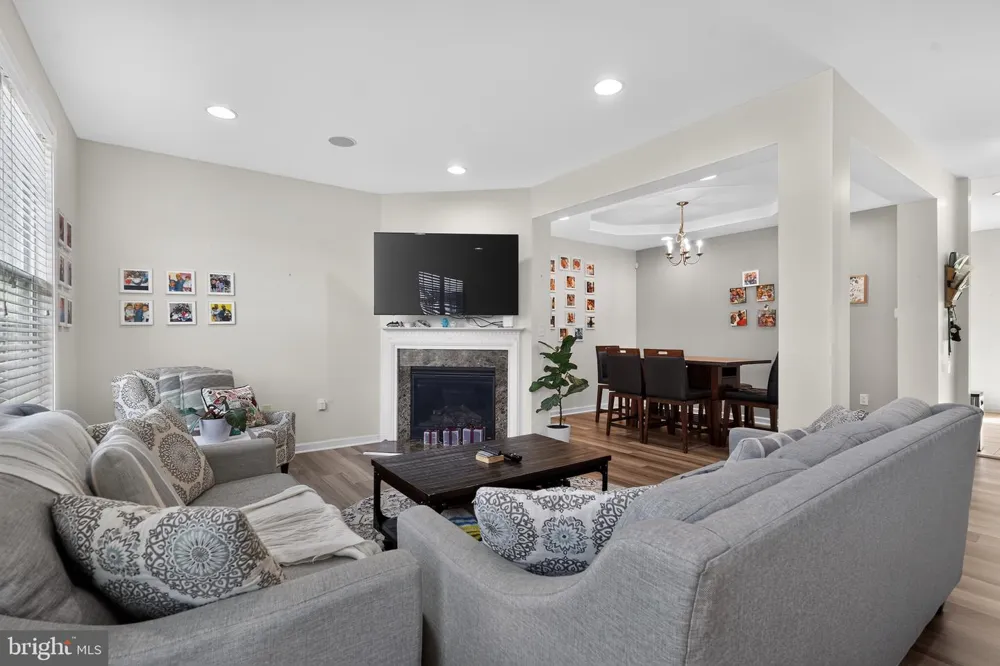 24 MOUNTIE LANE Chesterfield, NJ 08515