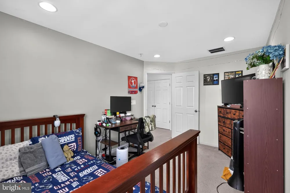 24 MOUNTIE LANE Chesterfield, NJ 08515