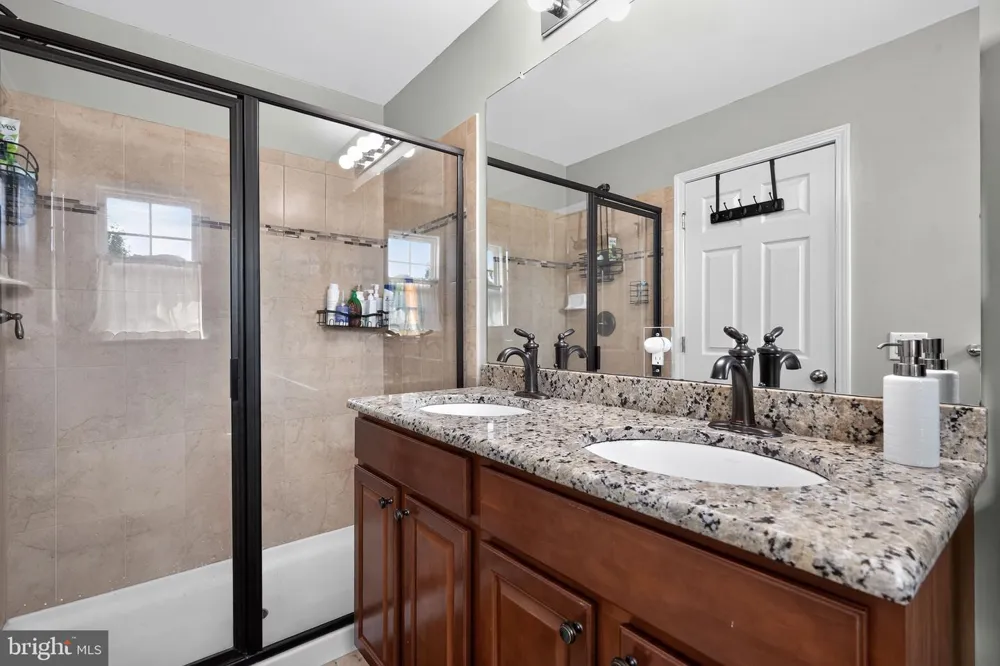 24 MOUNTIE LANE Chesterfield, NJ 08515