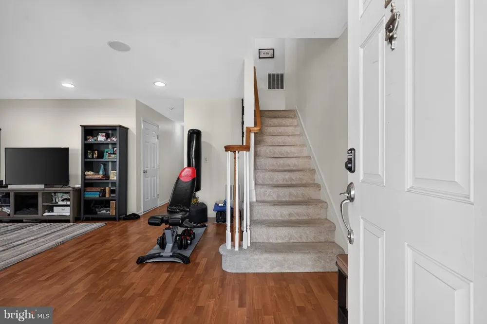 24 MOUNTIE LANE Chesterfield, NJ 08515