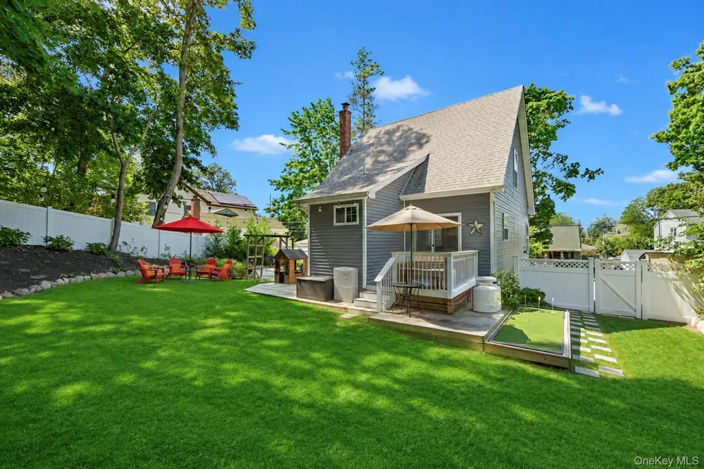 15 Canary Road Rocky Point, NY 11778