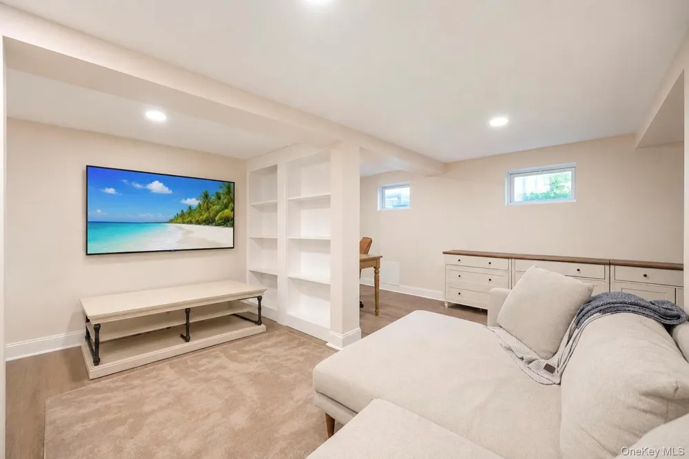 15 Canary Road Rocky Point, NY 11778