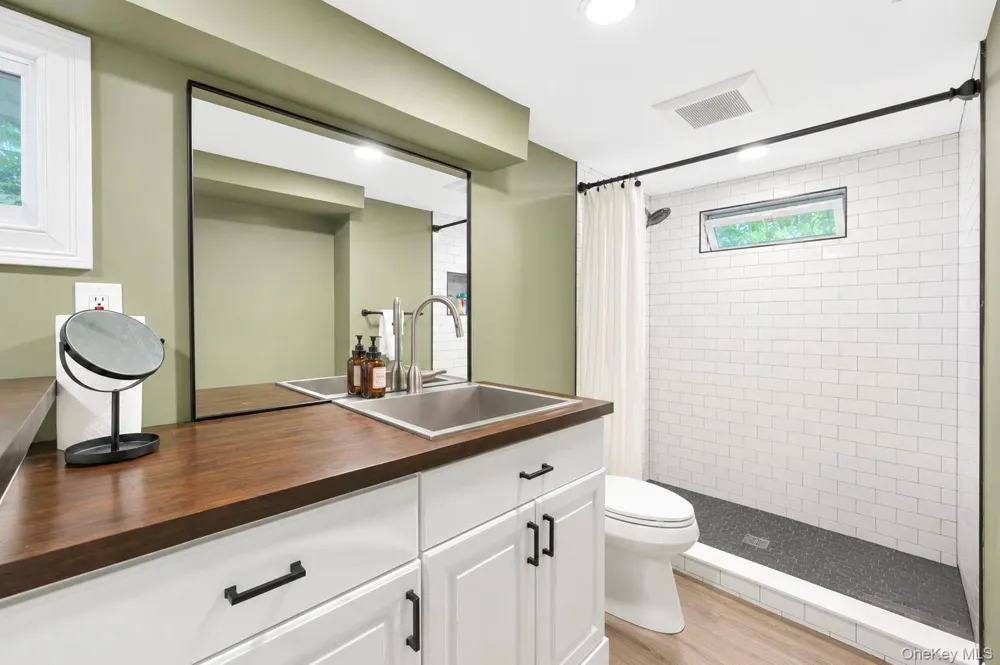 15 Canary Road Rocky Point, NY 11778