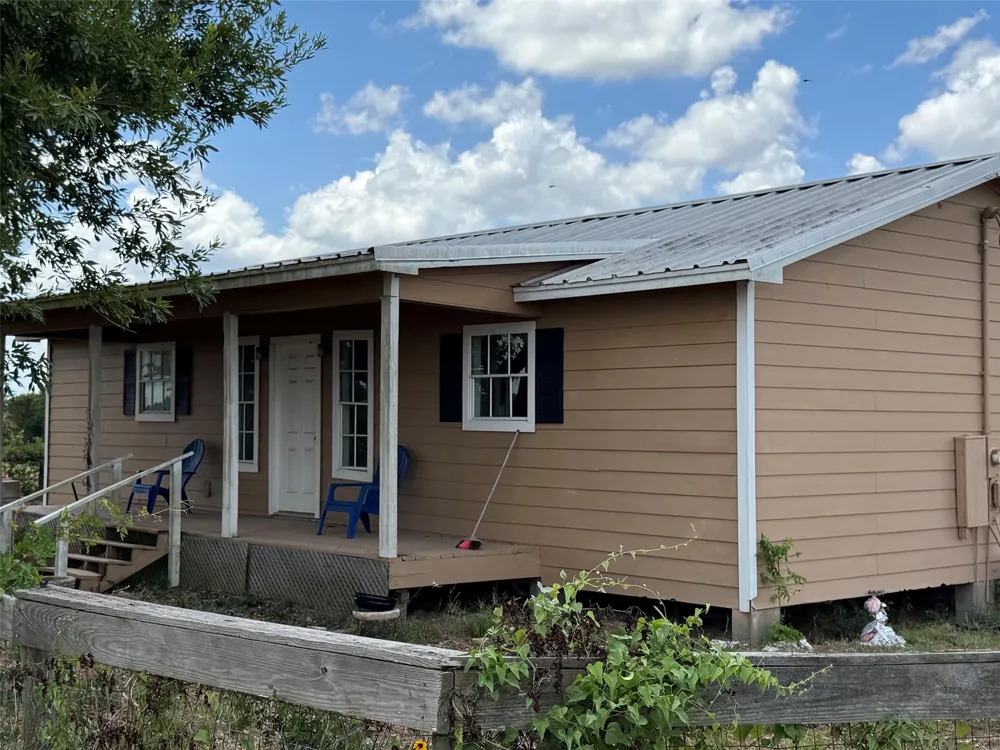 24233 Nine Bar Road Hempstead, TX 77445