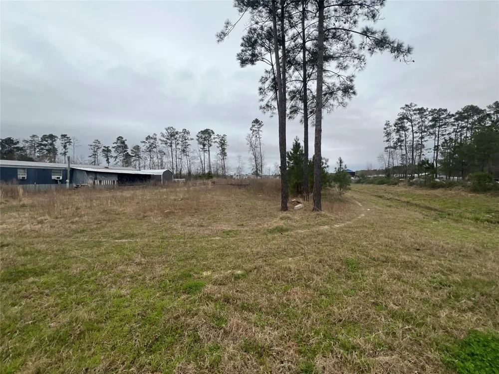 1709 County Road 3479a Cleveland, TX 77327
