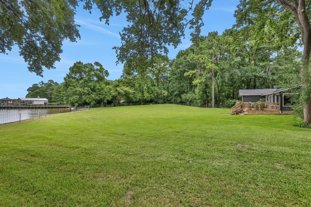 220 Harbor Run Drive Coldspring, TX 77331
