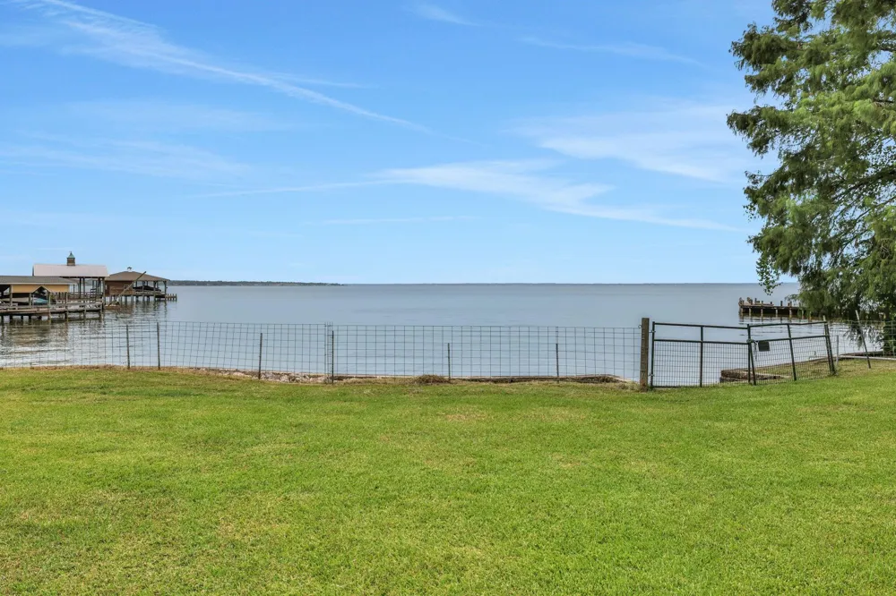 220 Harbor Run Drive Coldspring, TX 77331