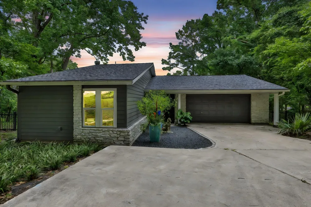 220 Harbor Run Drive Coldspring, TX 77331