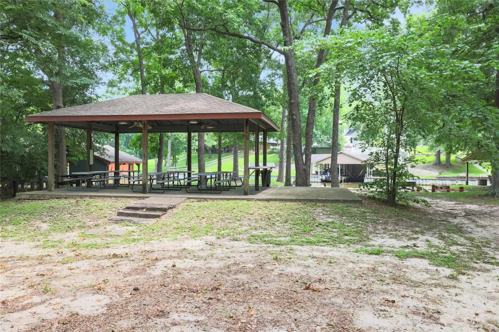 220 Harbor Run Drive Coldspring, TX 77331