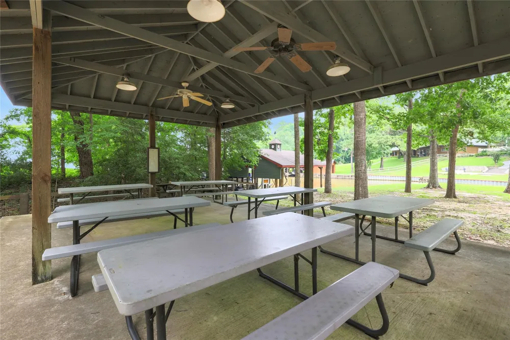 220 Harbor Run Drive Coldspring, TX 77331