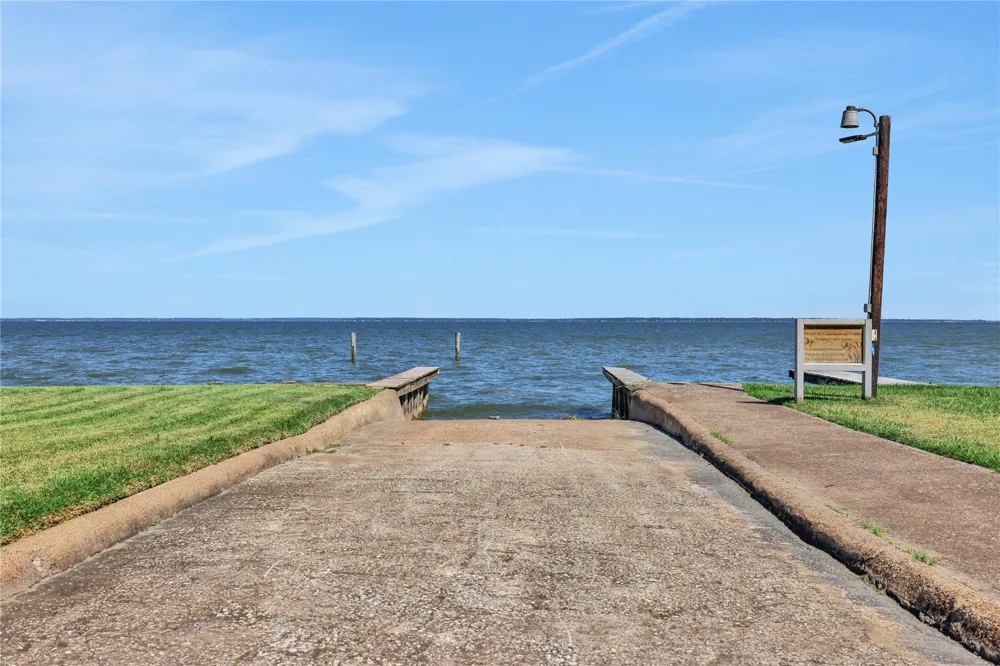 220 Harbor Run Drive Coldspring, TX 77331
