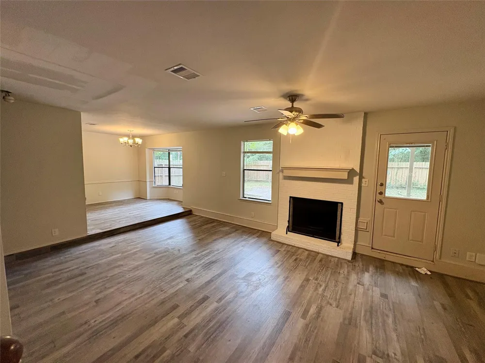80 Fallenstone Drive The Woodlands, TX 77381