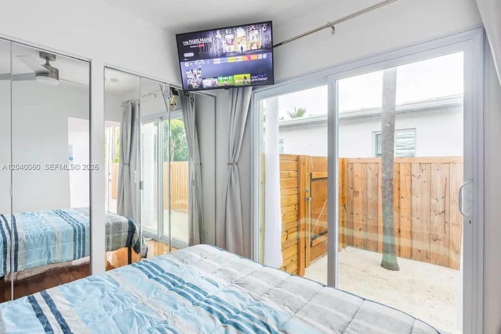 1232 NE 16th Ter Fort Lauderdale, FL 33304