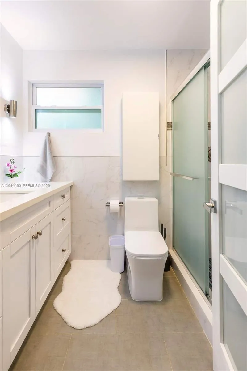 1232 NE 16th Ter Fort Lauderdale, FL 33304