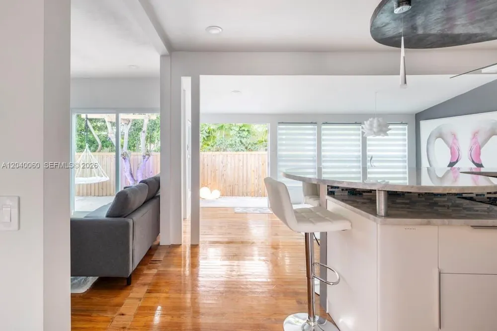 1232 NE 16th Ter Fort Lauderdale, FL 33304