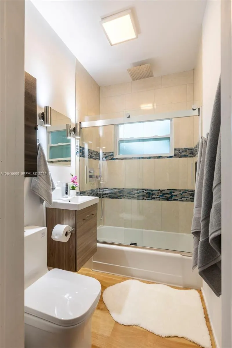 1232 NE 16th Ter Fort Lauderdale, FL 33304