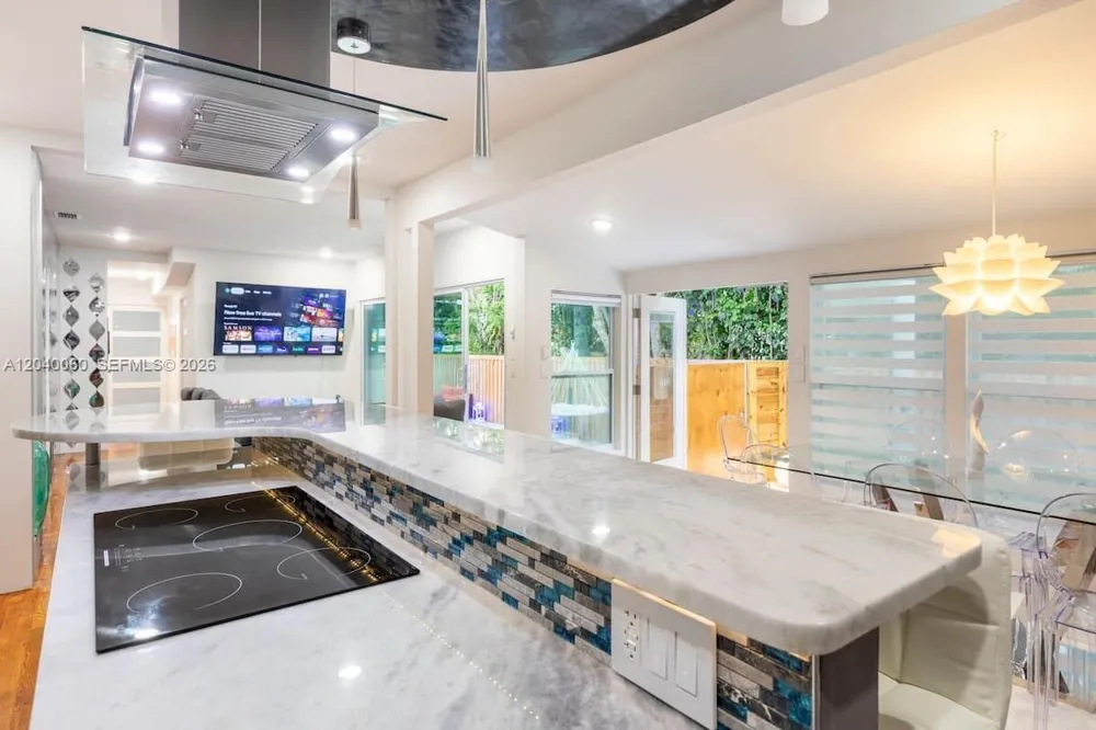 1232 NE 16th Ter Fort Lauderdale, FL 33304