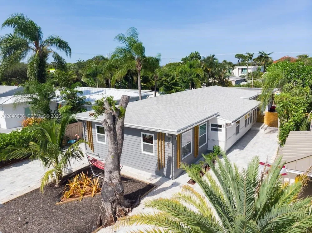 1232 NE 16th Ter Fort Lauderdale, FL 33304