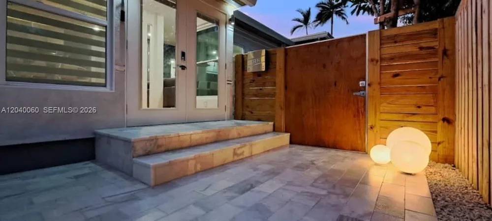 1232 NE 16th Ter Fort Lauderdale, FL 33304