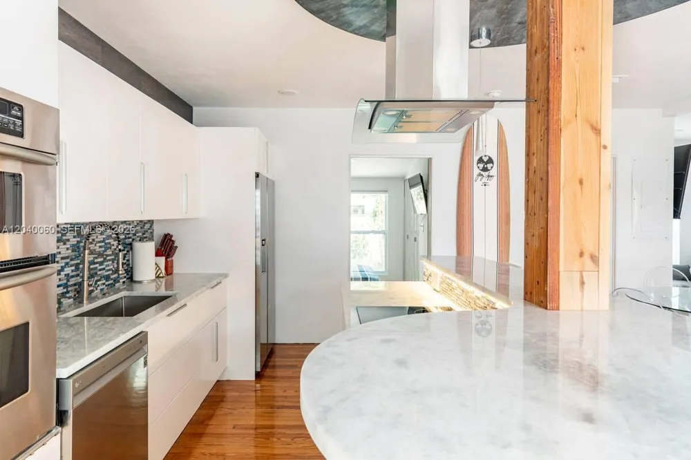1232 NE 16th Ter Fort Lauderdale, FL 33304