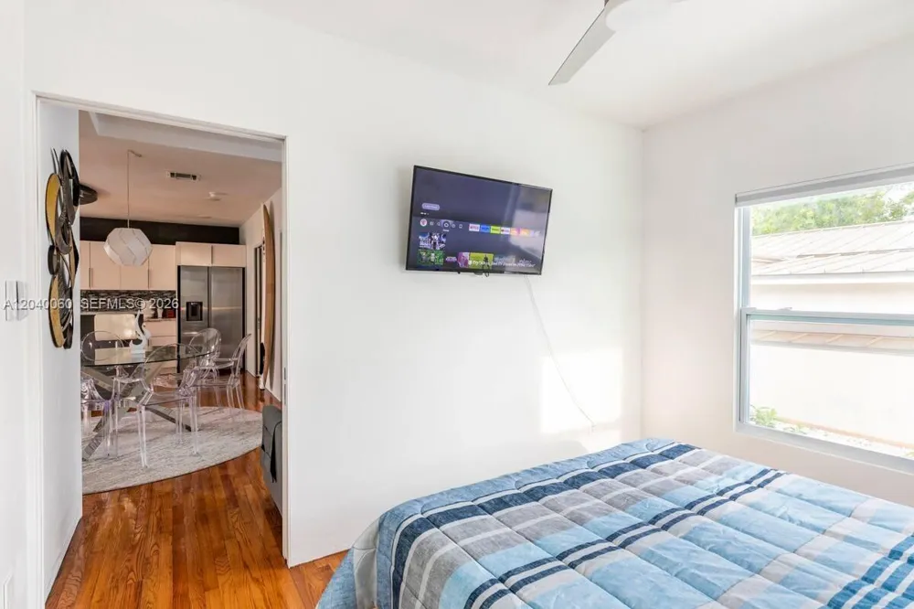 1232 NE 16th Ter Fort Lauderdale, FL 33304