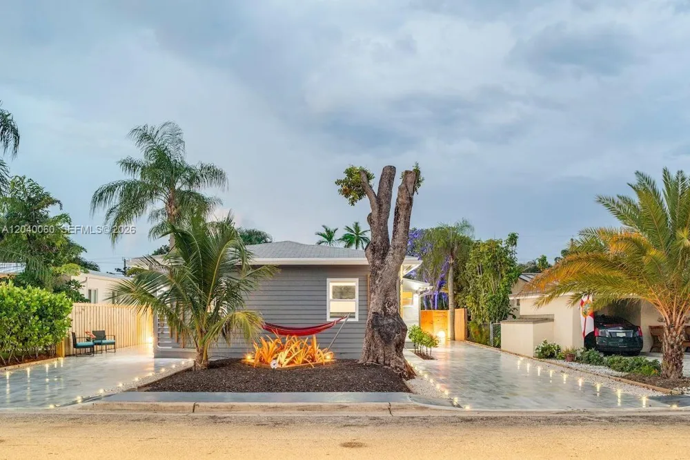 1232 NE 16th Ter Fort Lauderdale, FL 33304