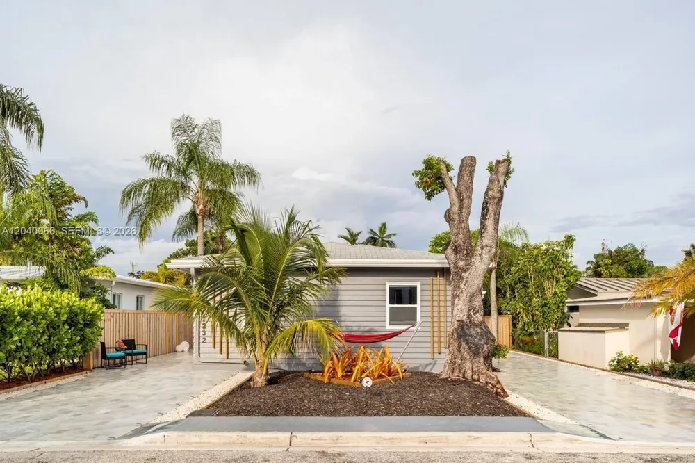 1232 NE 16th Ter Fort Lauderdale, FL 33304