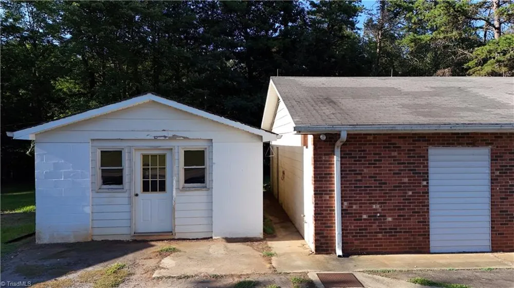 4218 NC 268 Ararat, NC 27007
