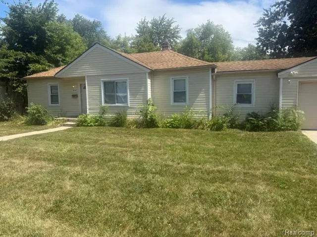 28744 Selkirk Street Southfield City, MI 48076