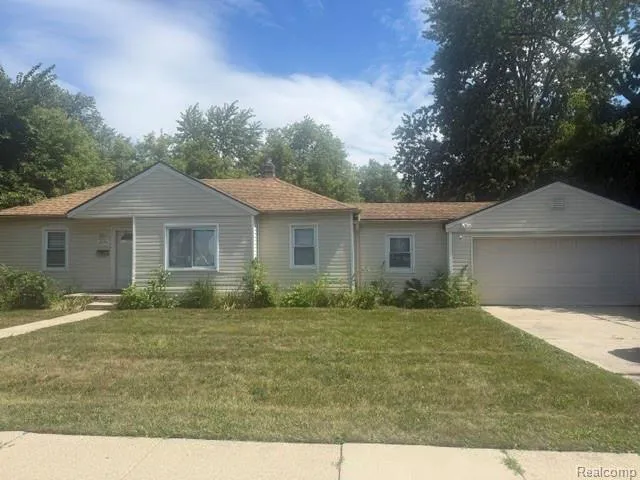 28744 Selkirk Street Southfield City, MI 48076