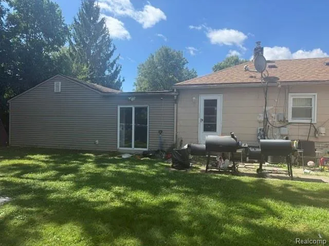 28744 Selkirk Street Southfield City, MI 48076
