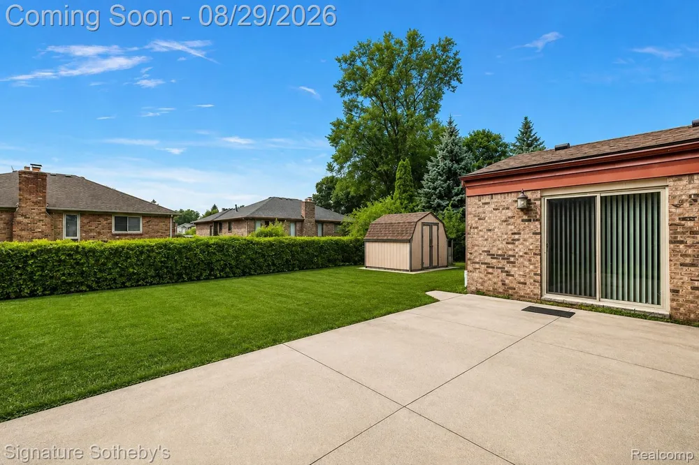 35715 Maureen Drive Sterling Heights City, MI 48310
