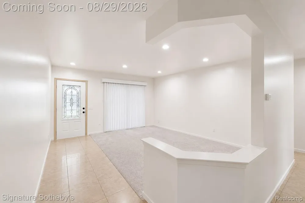 35715 Maureen Drive Sterling Heights City, MI 48310