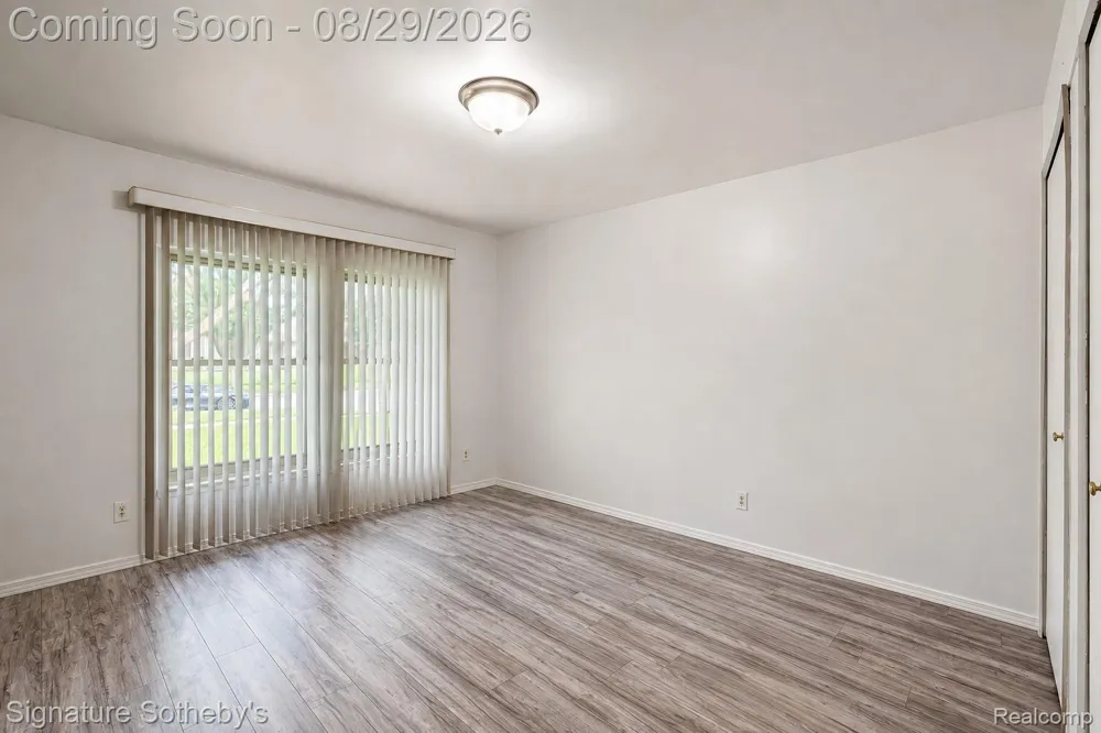 35715 Maureen Drive Sterling Heights City, MI 48310
