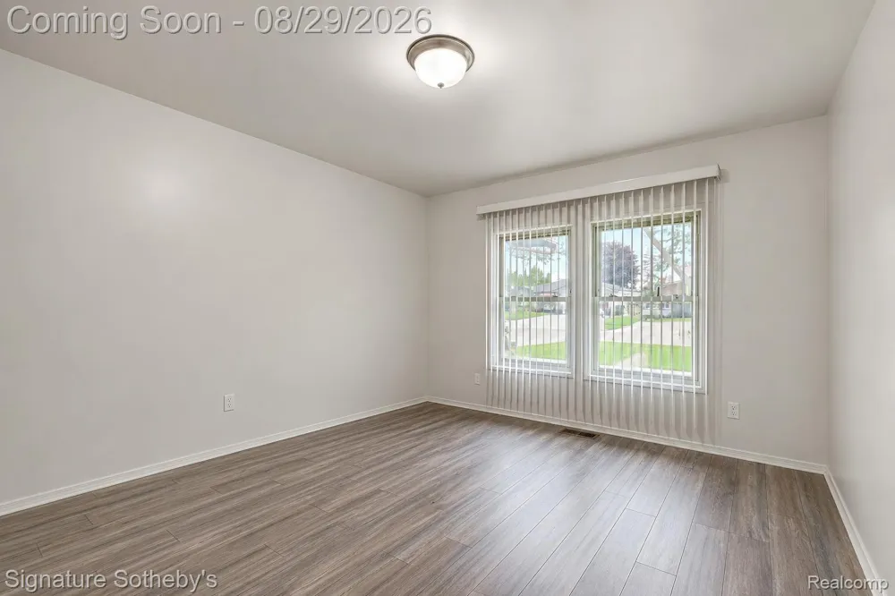 35715 Maureen Drive Sterling Heights City, MI 48310